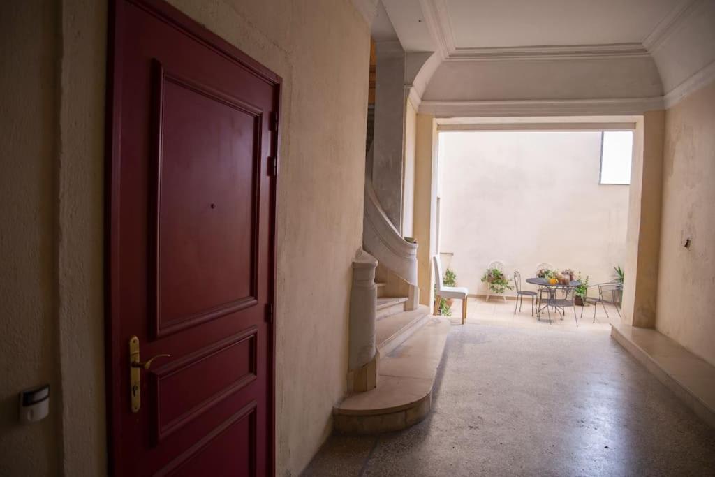 شقة مونبيلييه  في L'Authentique, Duplex, Centre Historique, Wifi المظهر الخارجي الصورة